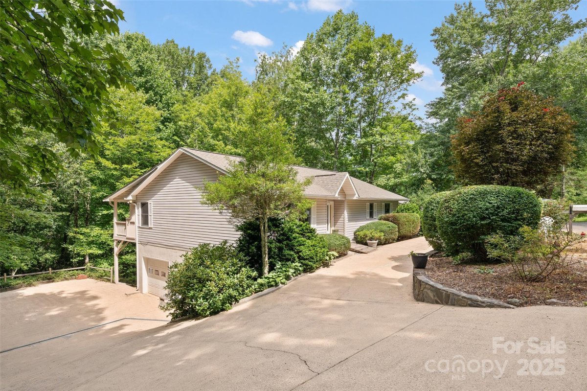 280 Crescent Drive