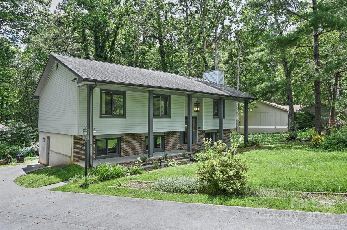 18 Golden Oaks Lane