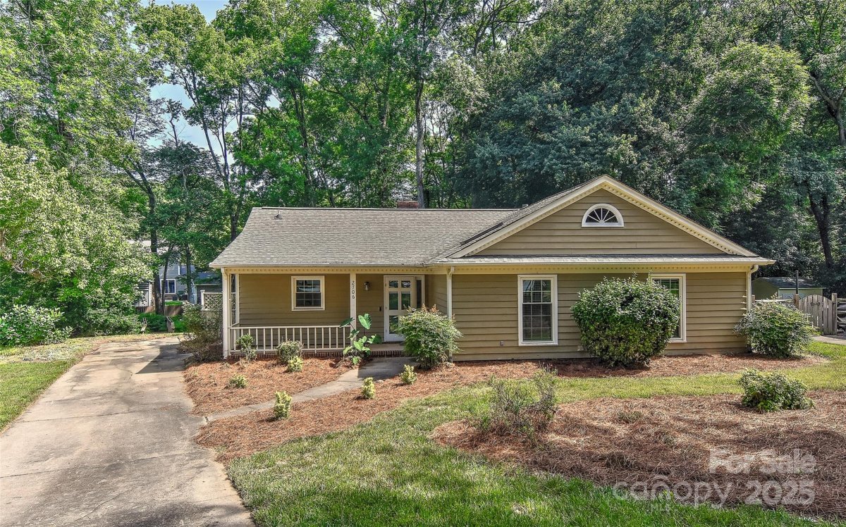 2706 Bremer Court
