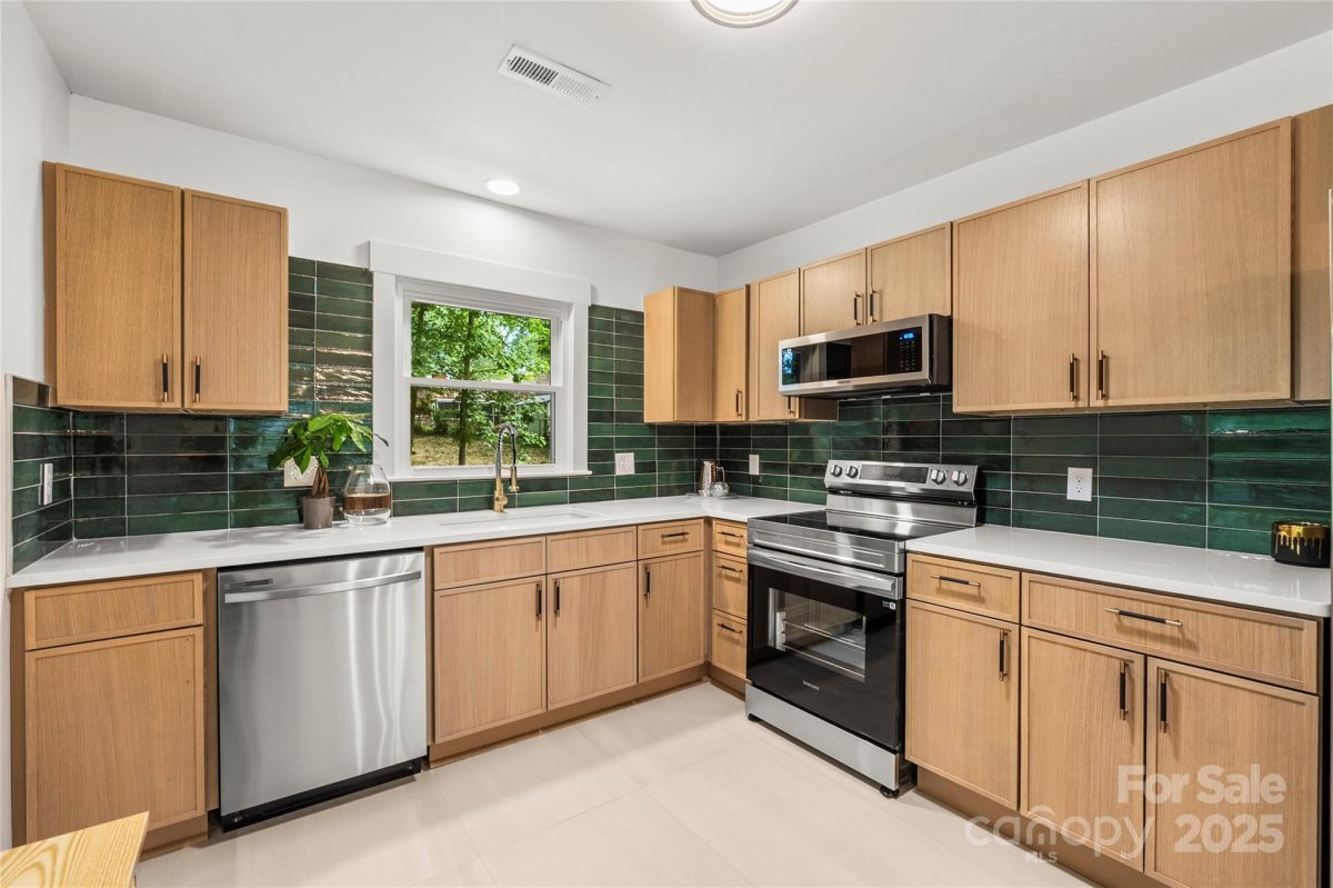5320 Kildare Drive