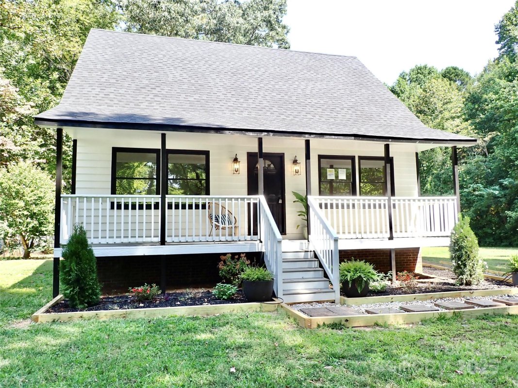 3921 Lake Road