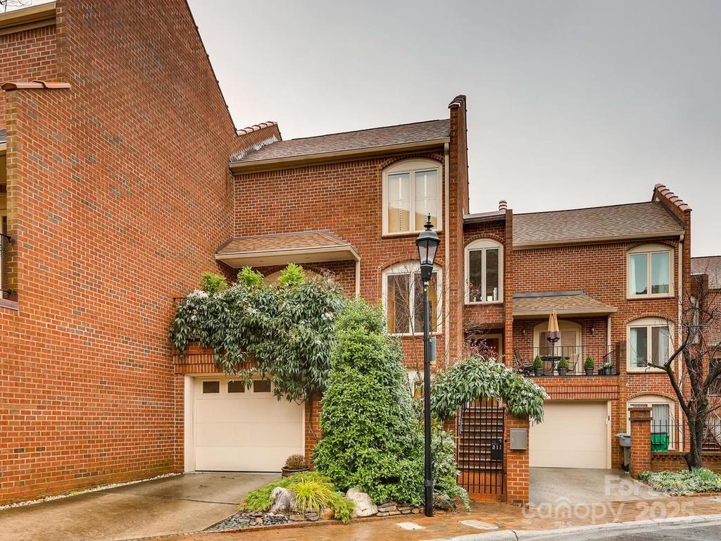 311 Settlers Lane