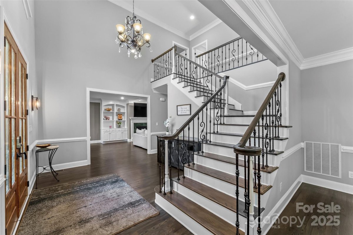 3916 2nd Street Drive