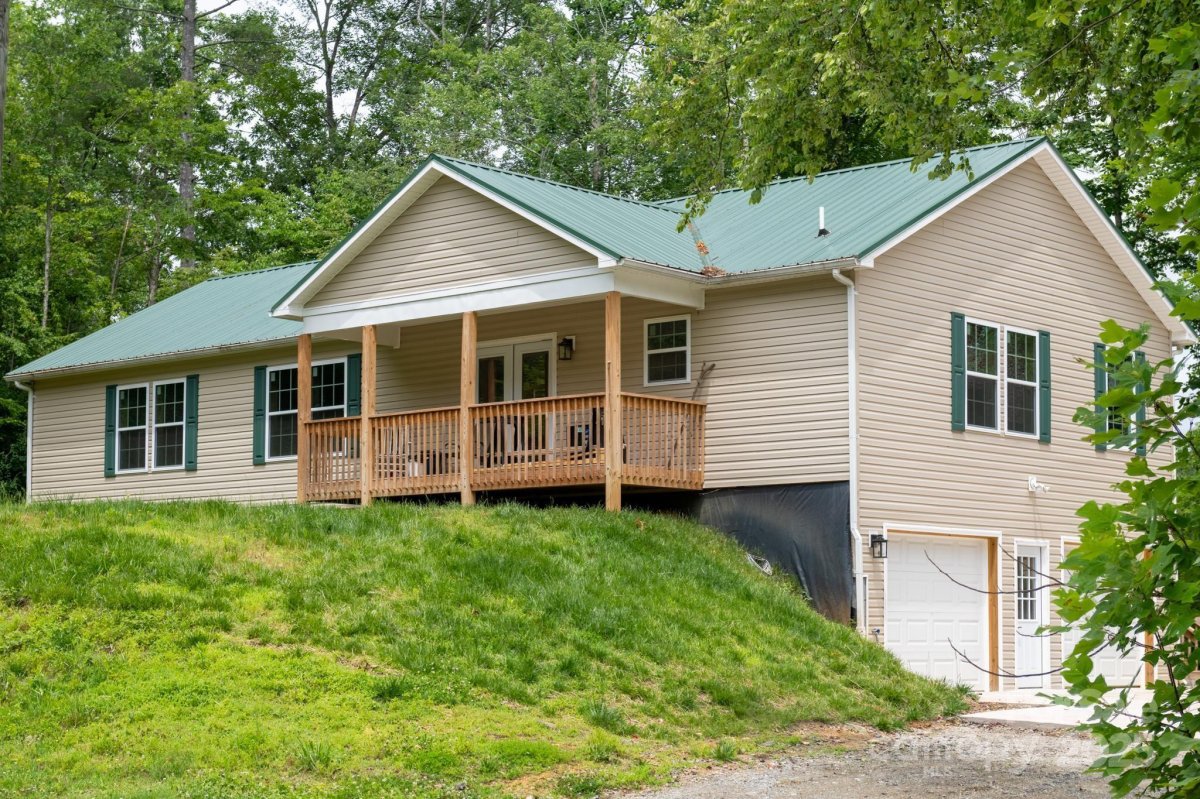1036 Williamsburg Drive