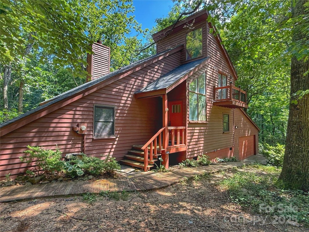 5685 Pine Ridge Drive