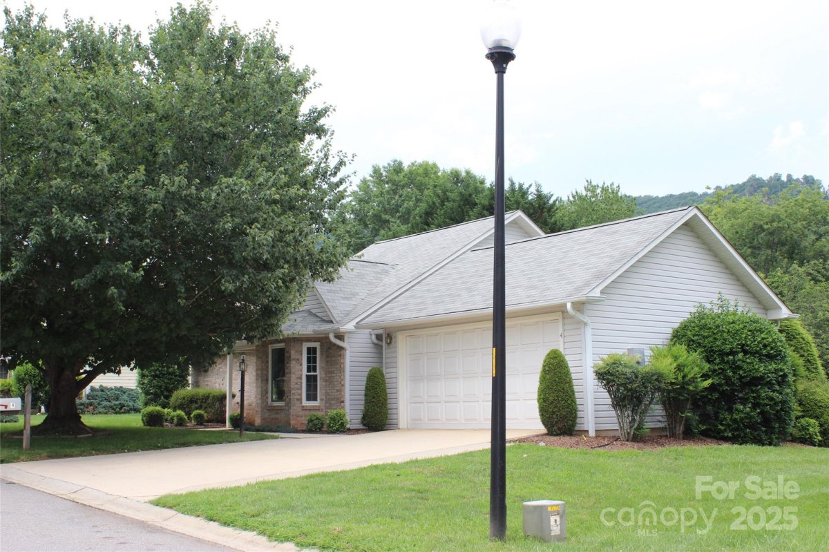 4 Gatehouse Court