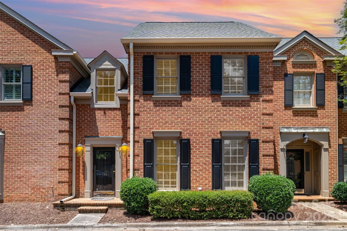 2825 Sharon View Road