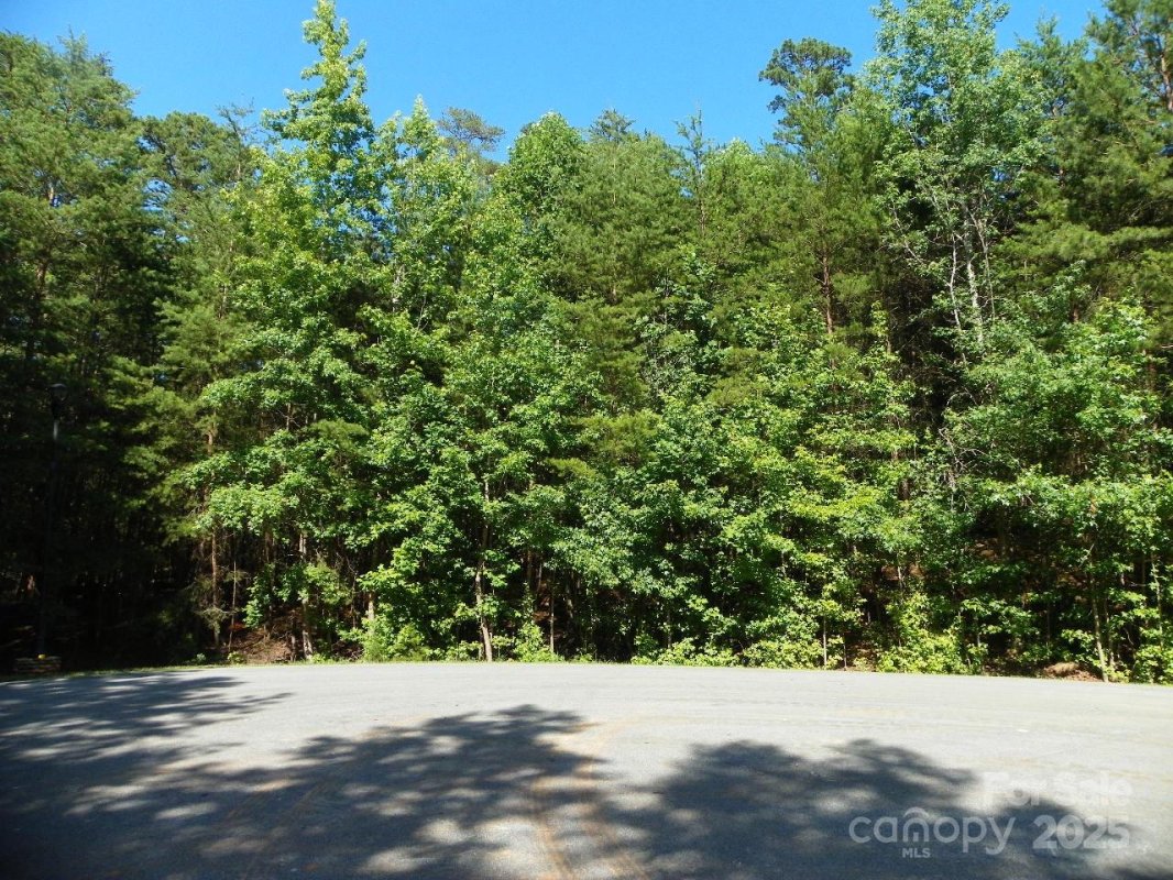 210 Kingfisher Court