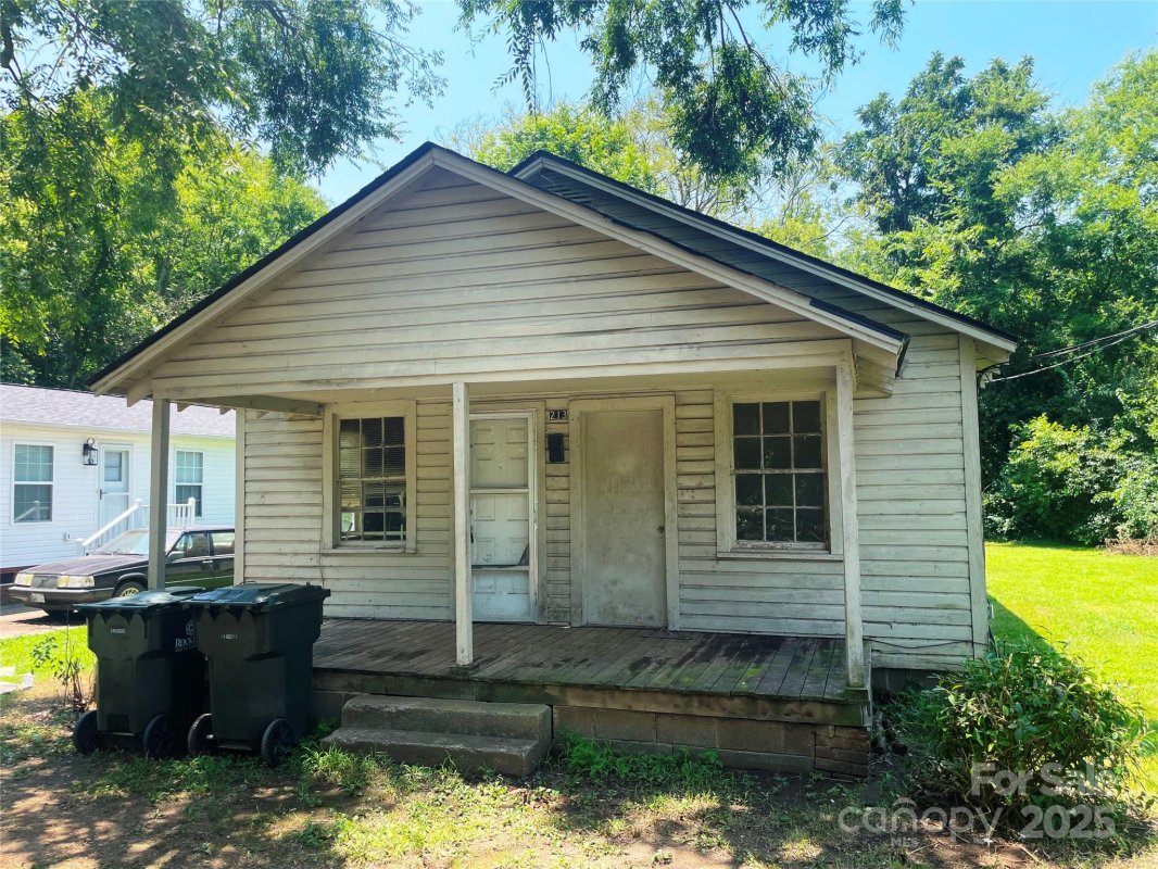 213 Maple Street
