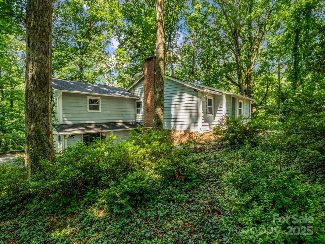 1463 Carolina Drive