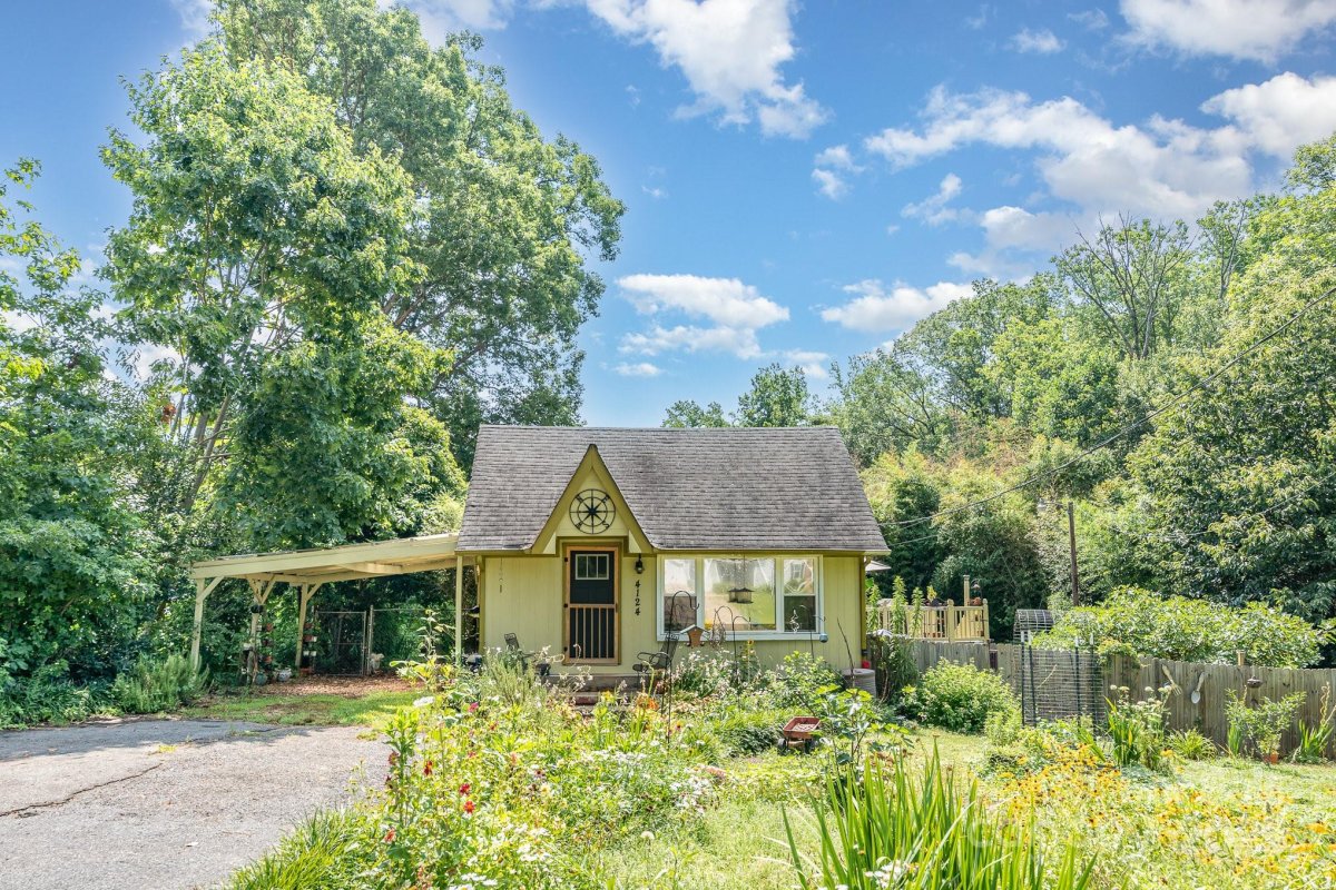 4124 4118 Oakwood Road