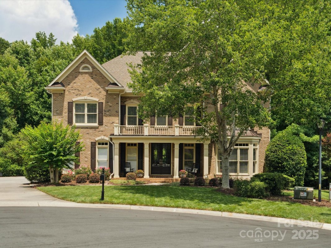2103 Lytton Lane