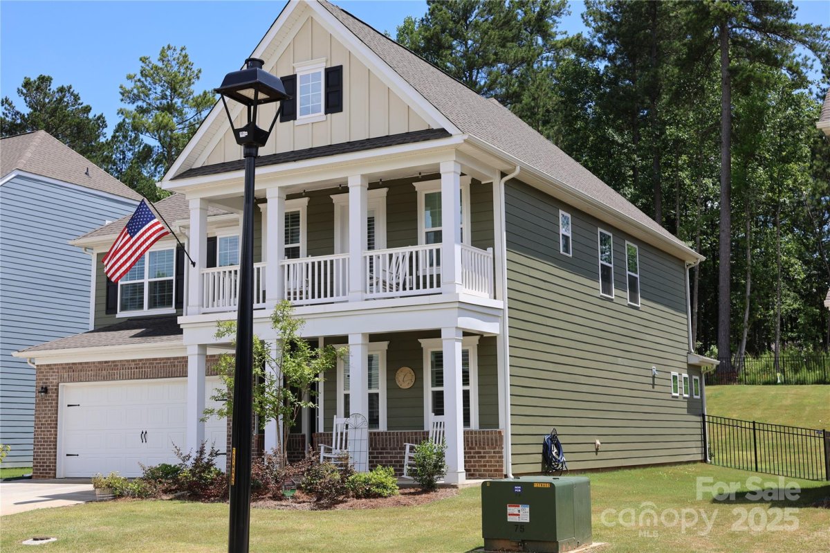 136 Dogwood Grove Place