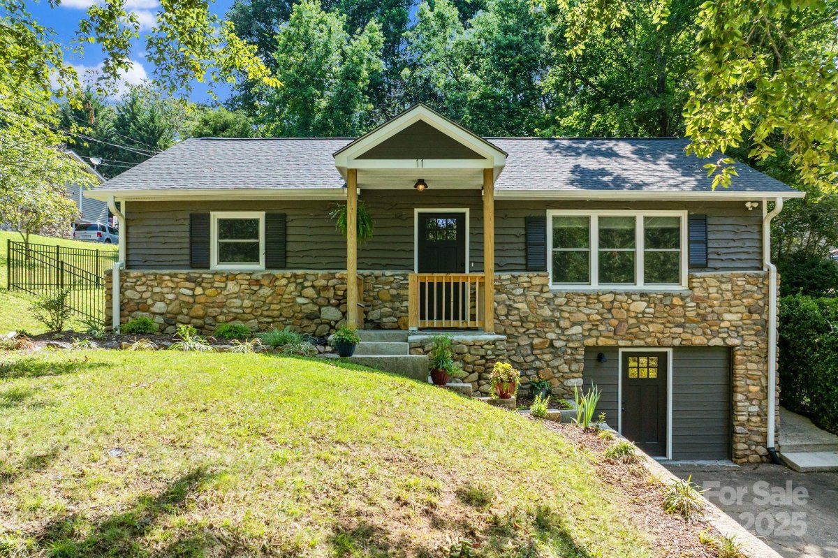 11 Upland Road