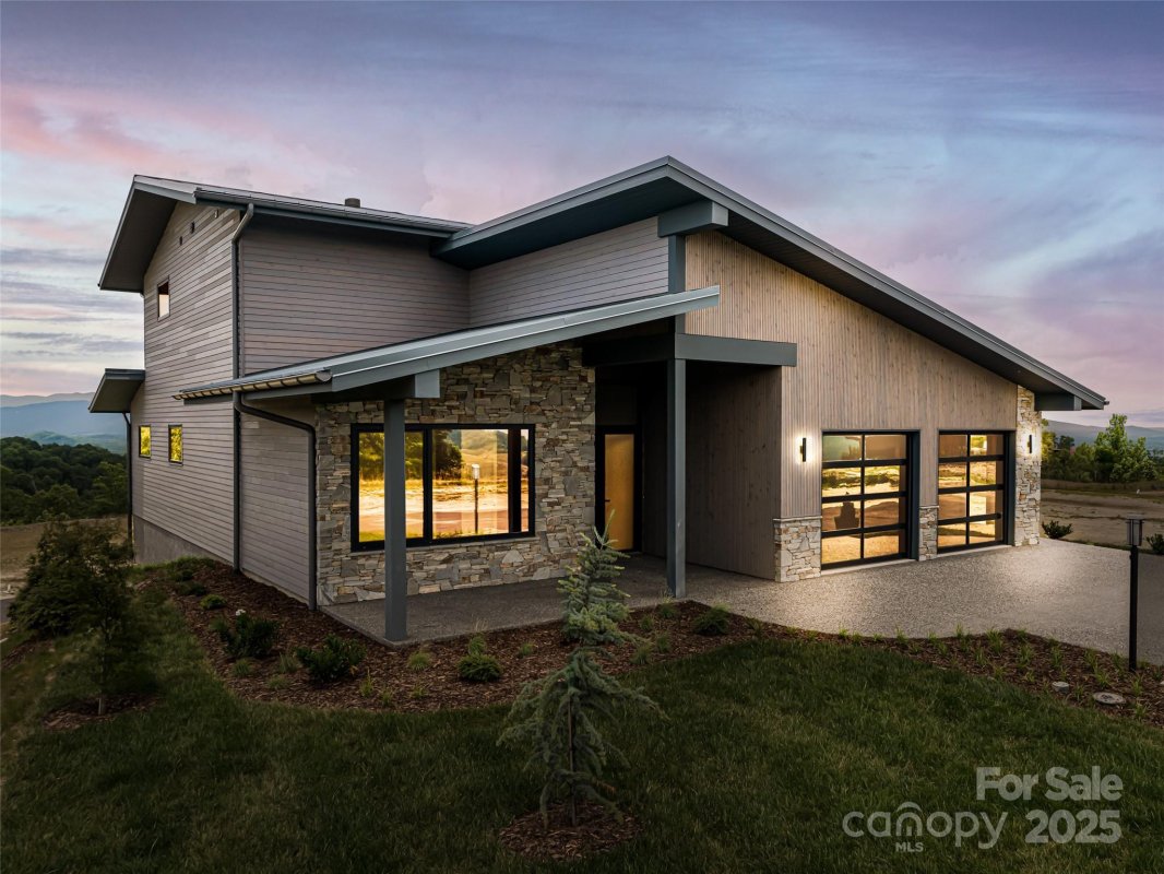 24 S Watchman Drive 10 & 11