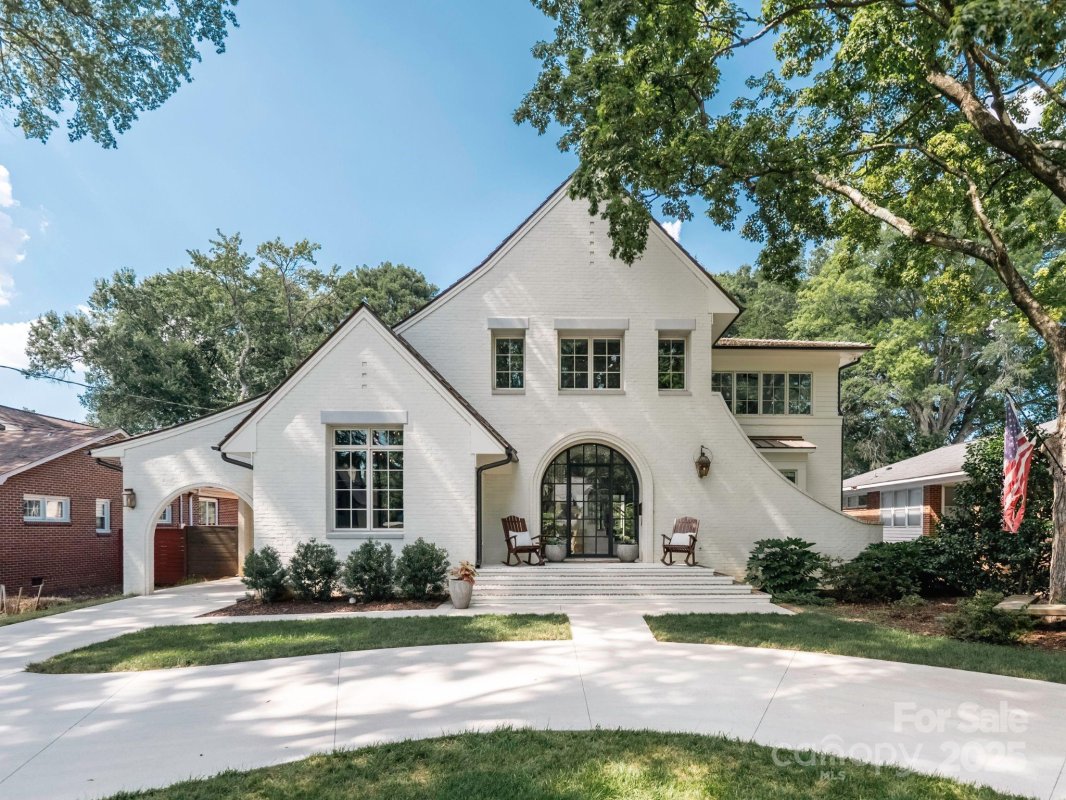 1401 Heather Lane