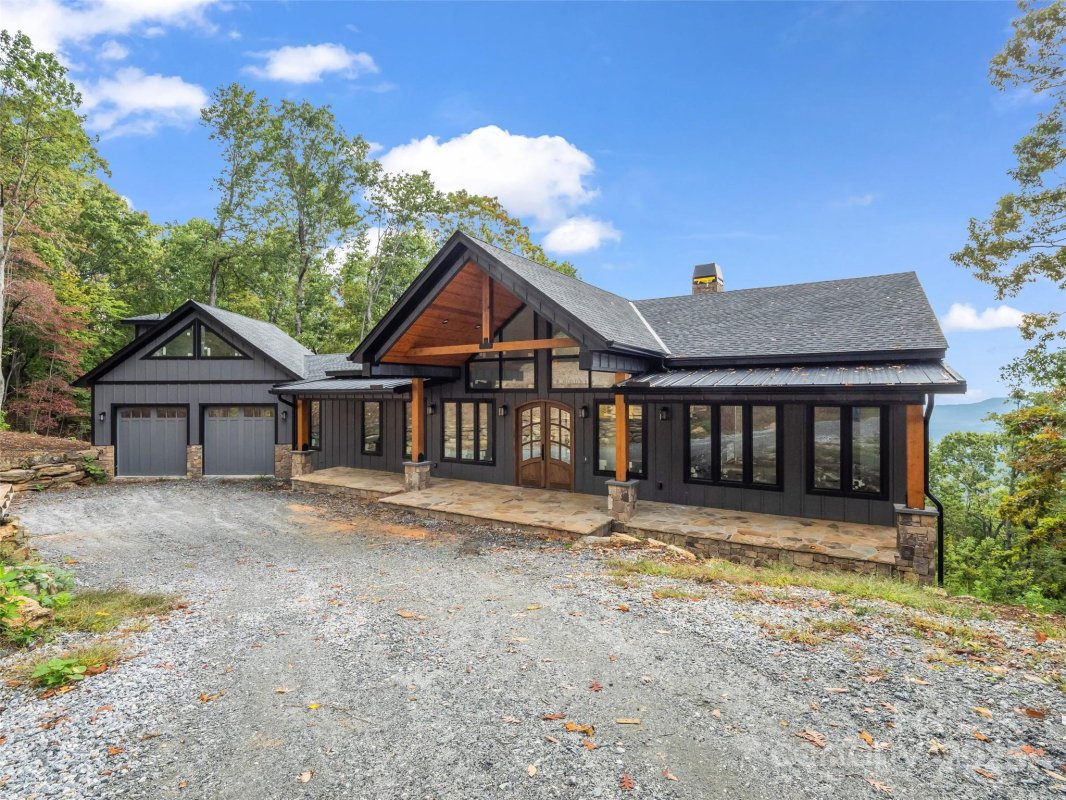 93 Chesterfield Drive
