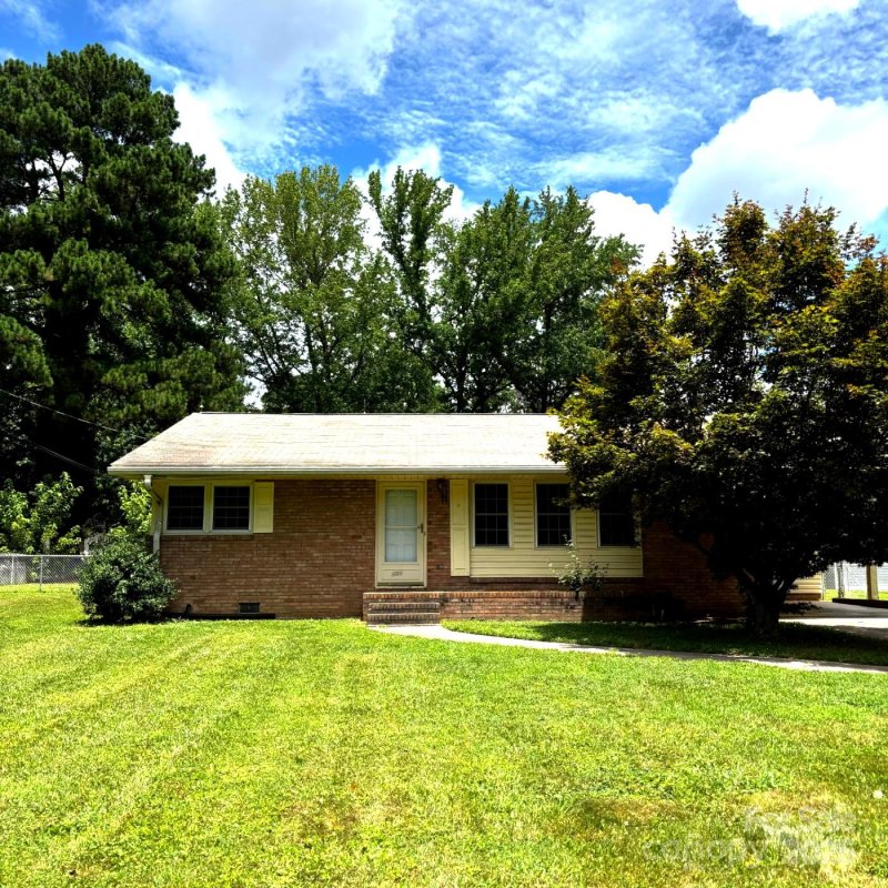 404 Sycamore Road
