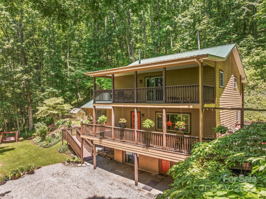 747 Bear Cove Circle