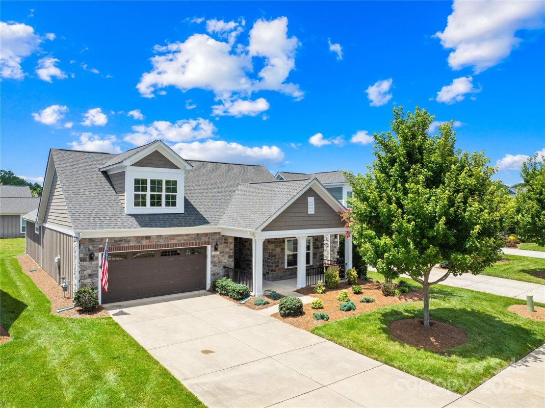 135 Valleymist Lane