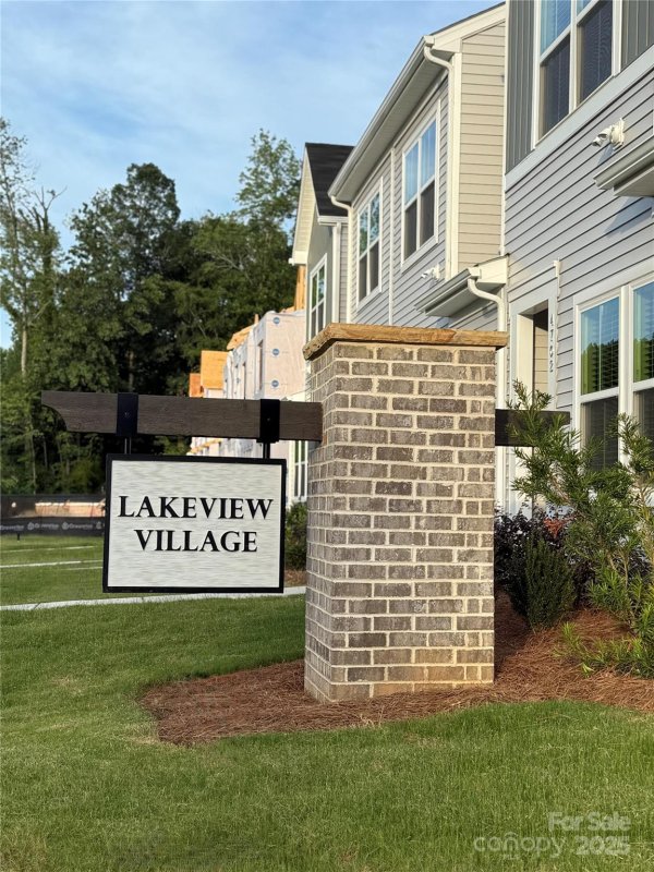4724 Lakeview Road 13
