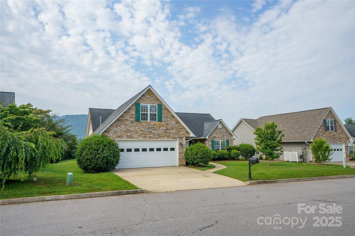 34 Dove Hollow Road