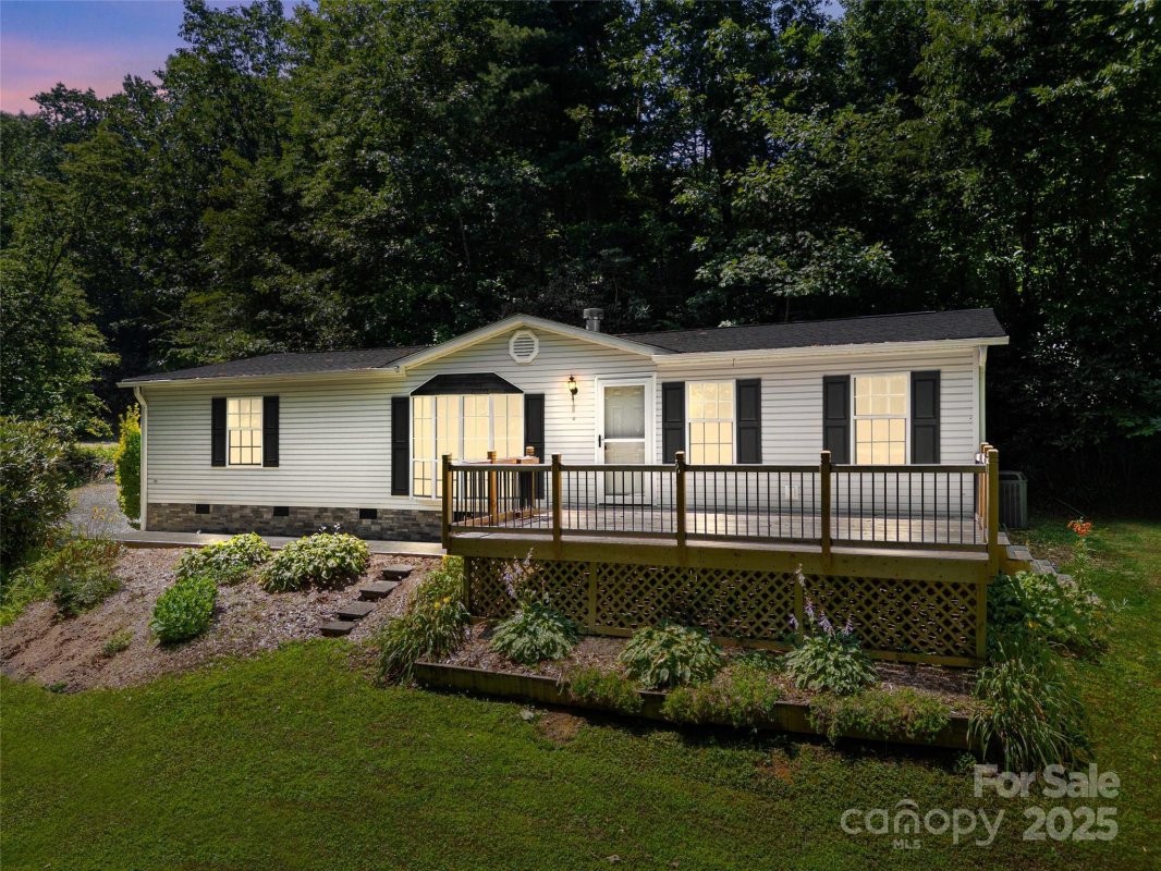 946 Turkey Pen Gap Road