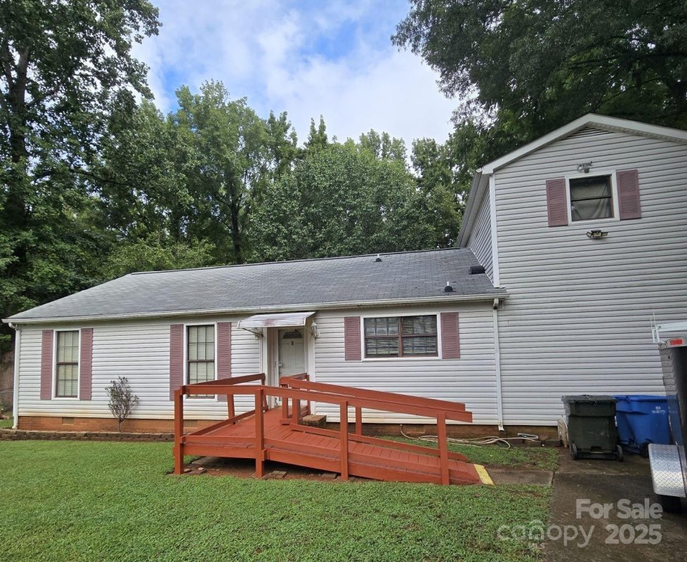 10100 Cromarty Lane