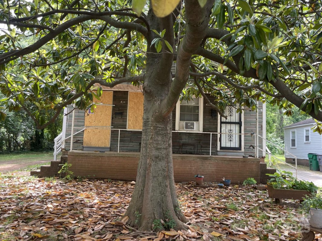 432 Skyland Avenue