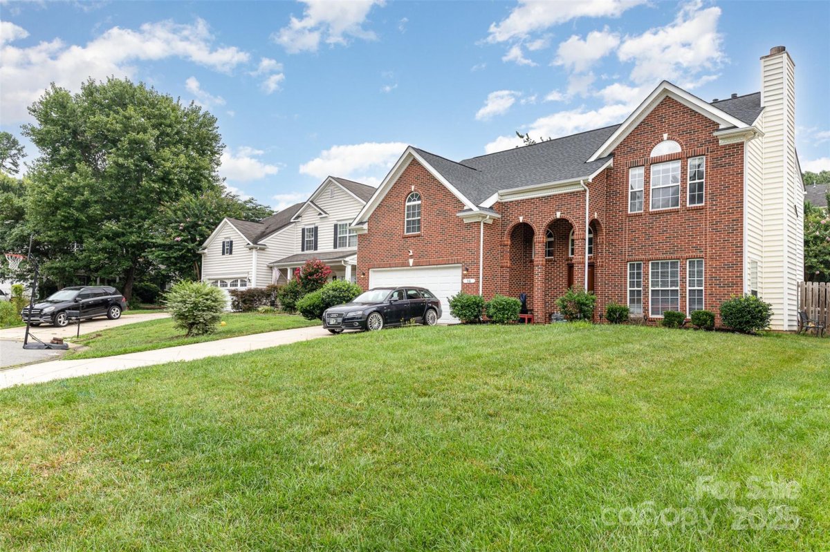 98 Poplar Woods Drive