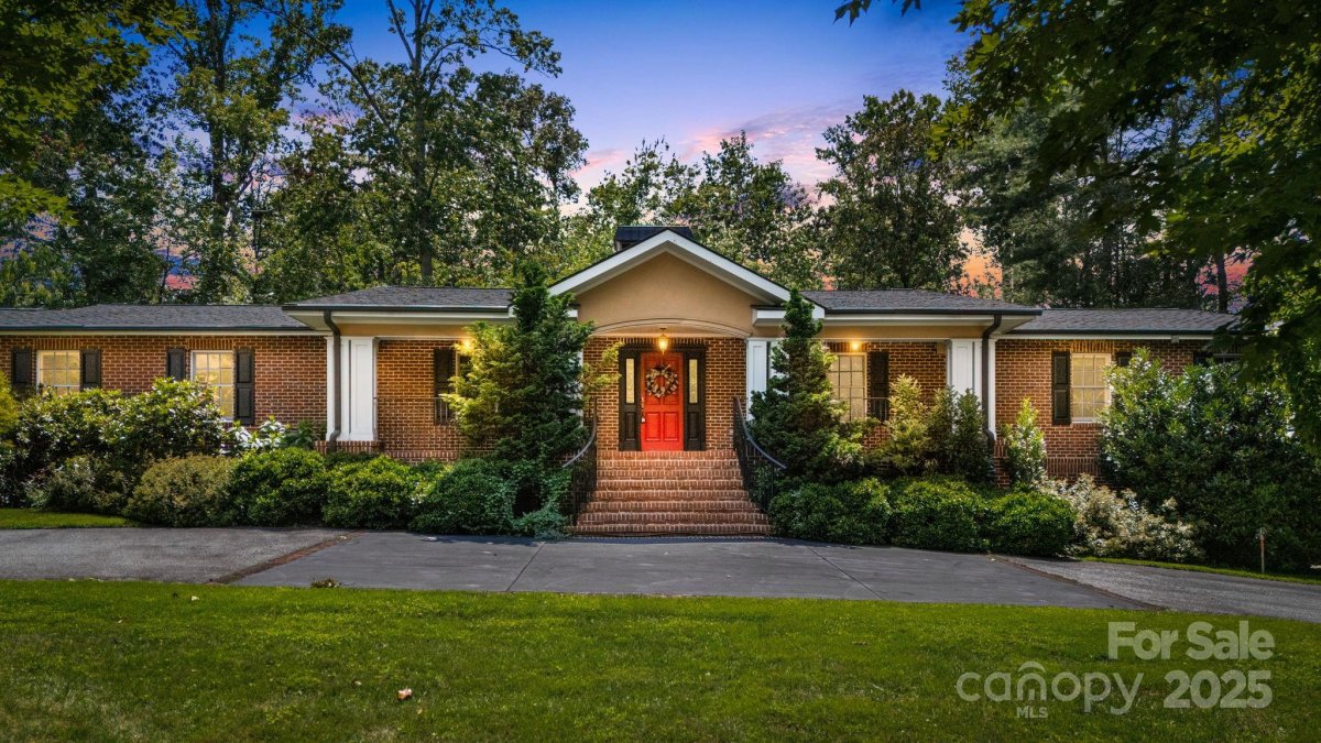 3 Amherst Road