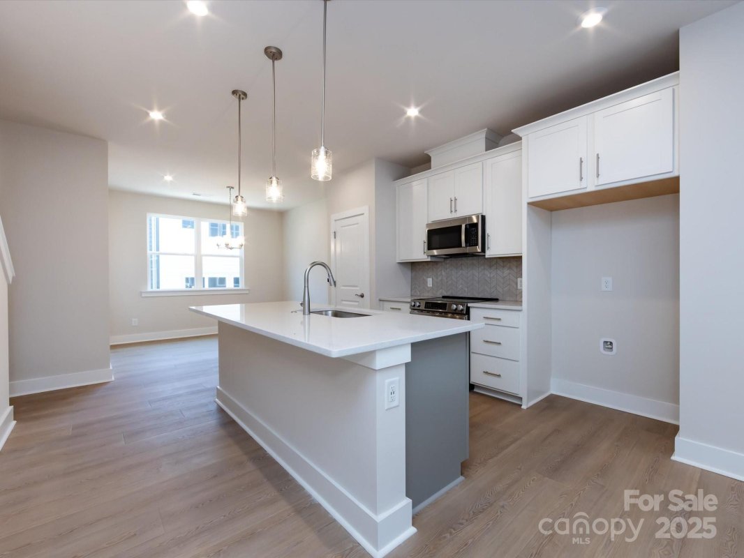 7008 Impulse Court