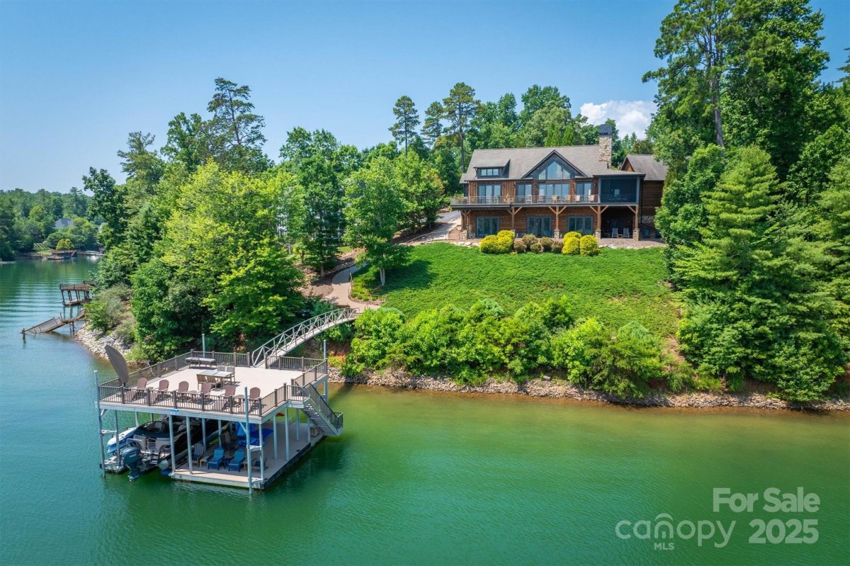 597 Waterglyn Way