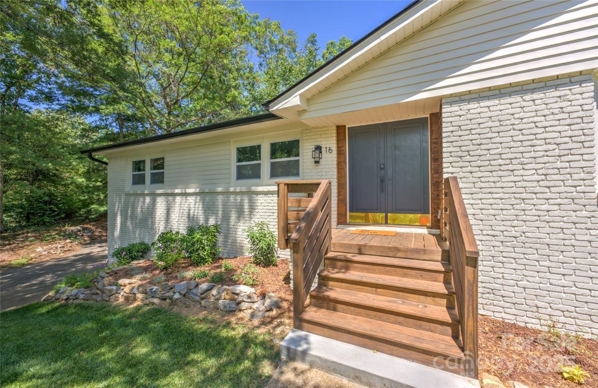 16 Graystone Road