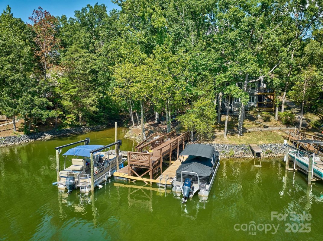 10 Weatherly Way