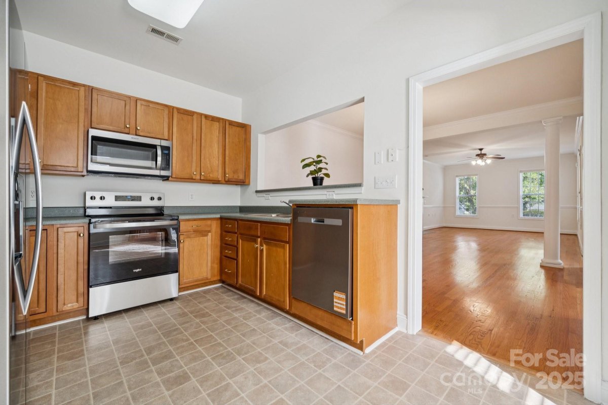10011 Bishops Gate Boulevard