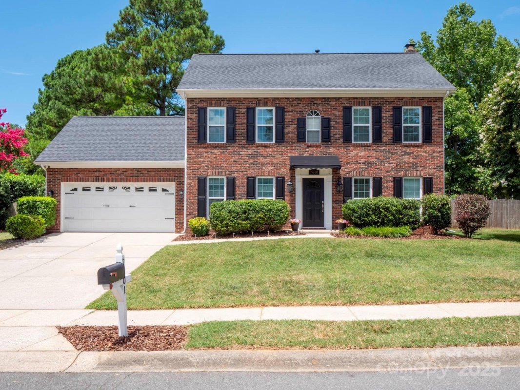 7601 Claiborne Woods Road