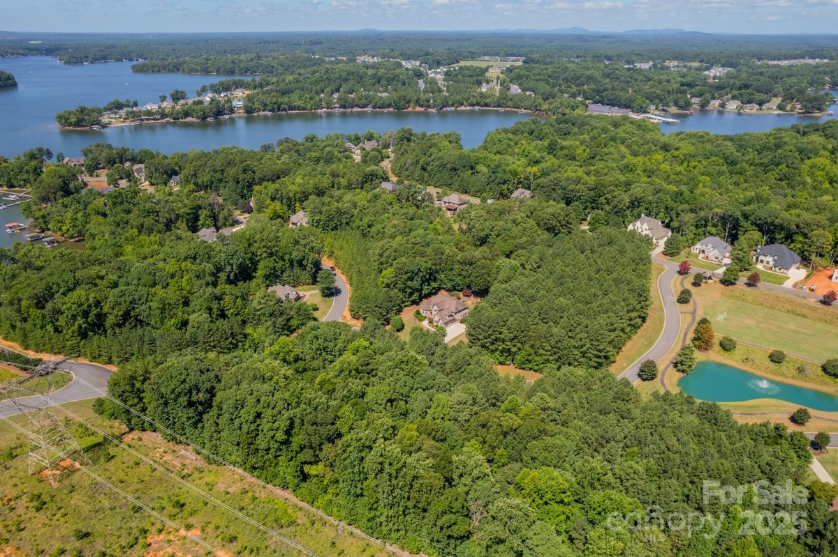 3004 Ashwood Park Drive