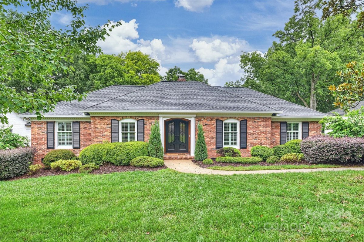 2900 Ferncliff Road