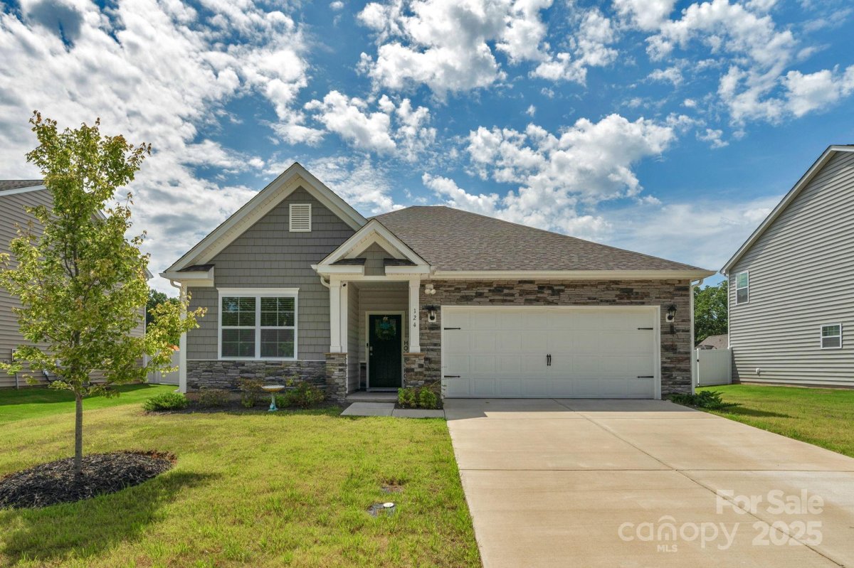 124 Hickory Ridge Drive