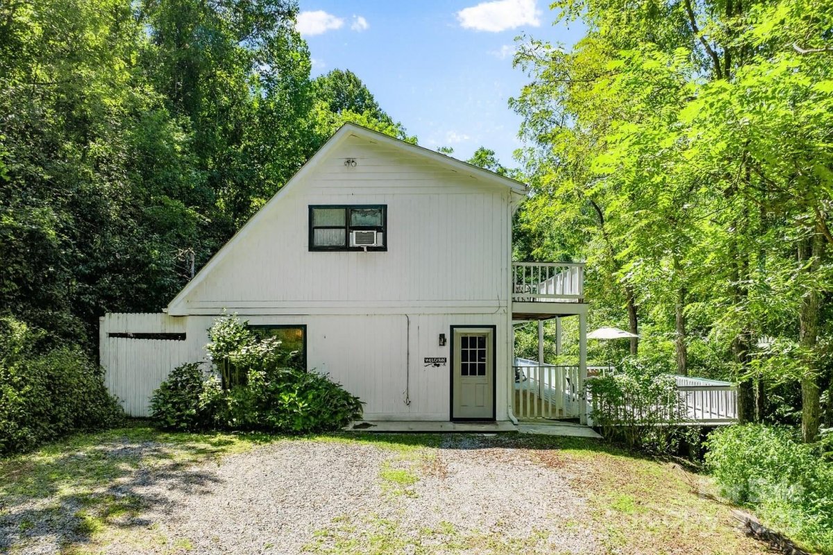 53 Hackberry Lane