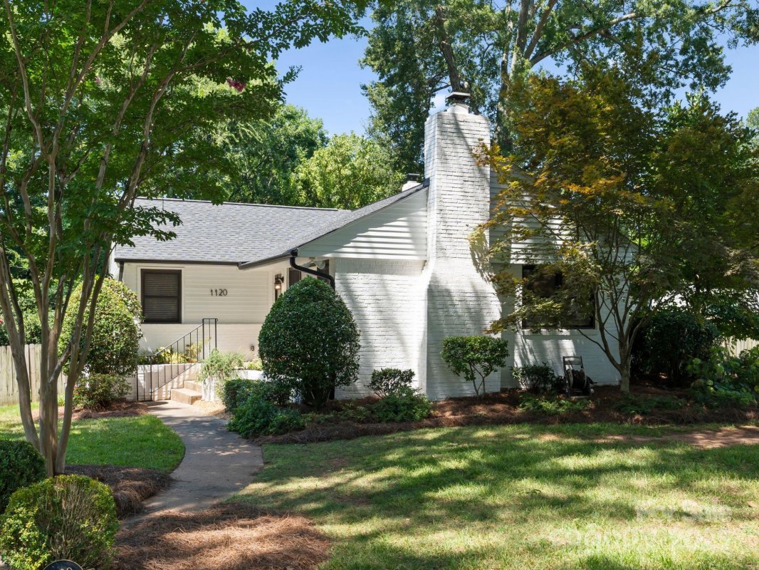 1120 Guilford Road