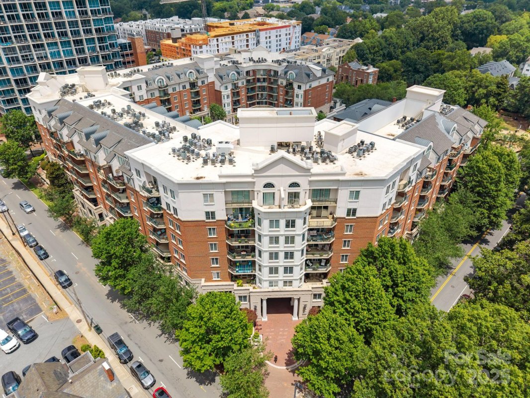 300 W 5th Street 343
