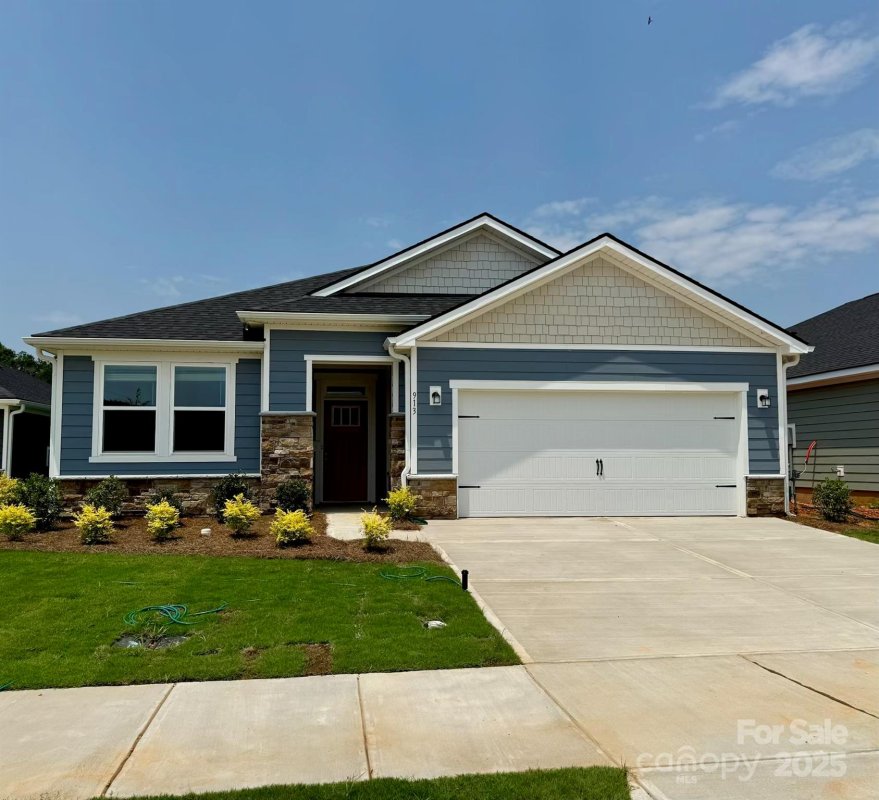 913 Windy Oak Court