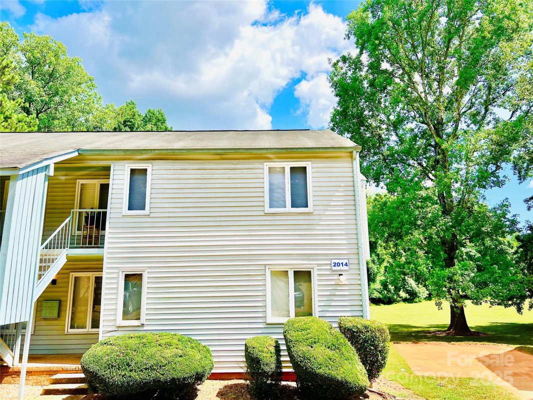 2014 Countrymens Court 60