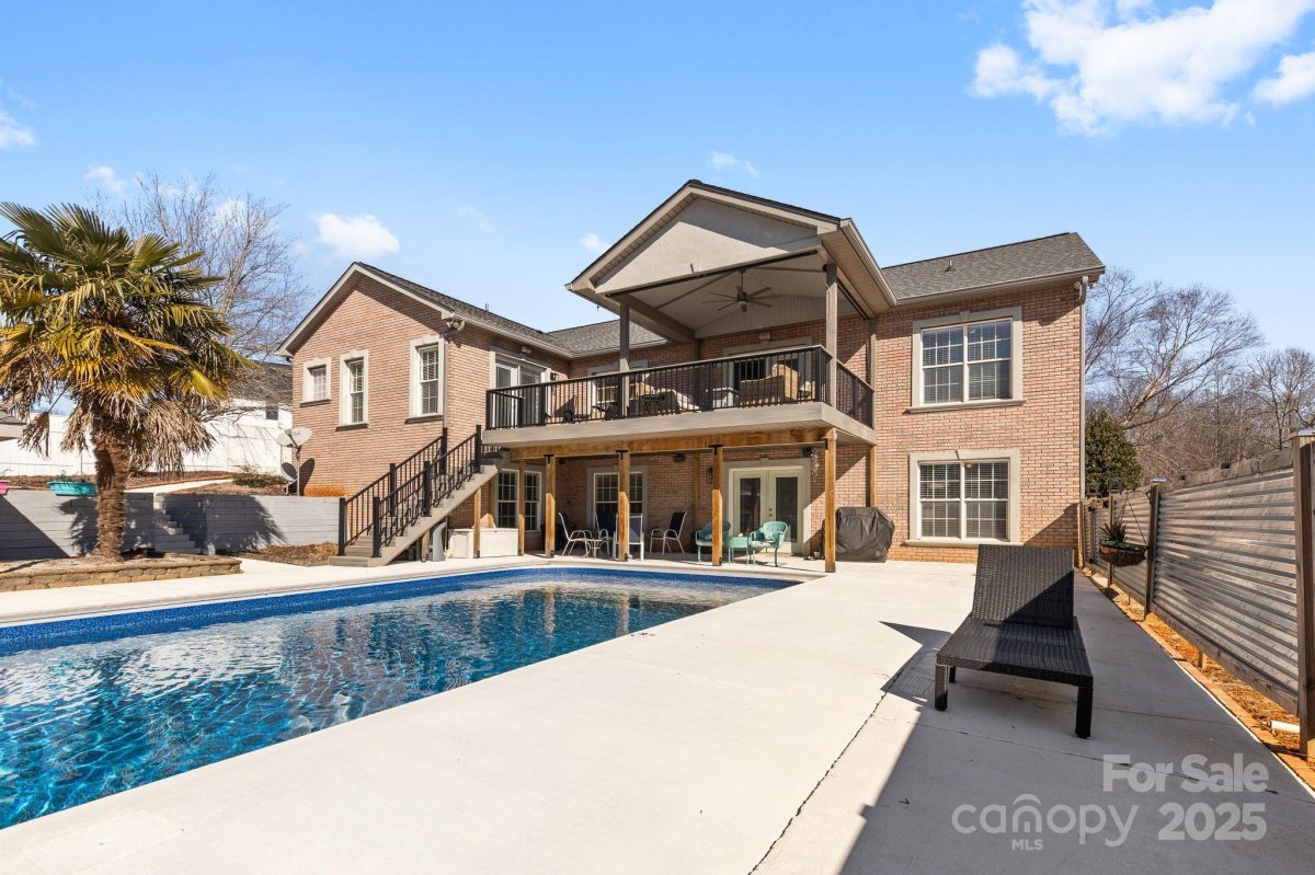 150 Heathrow Lane
