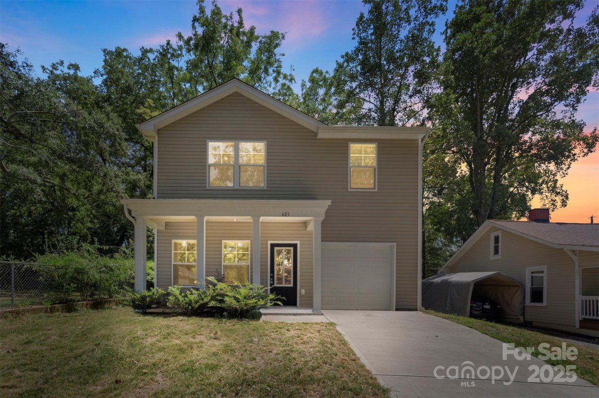 623 Hillcrest Drive
