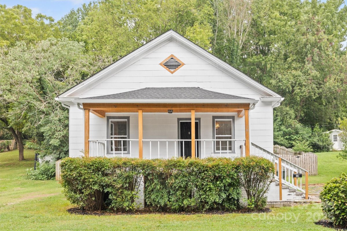 18 Montford Avenue