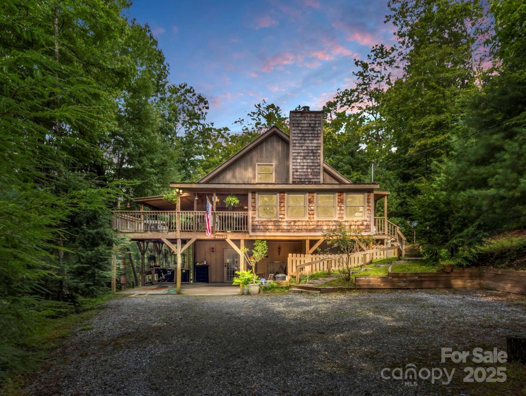 656 Cardinal Road