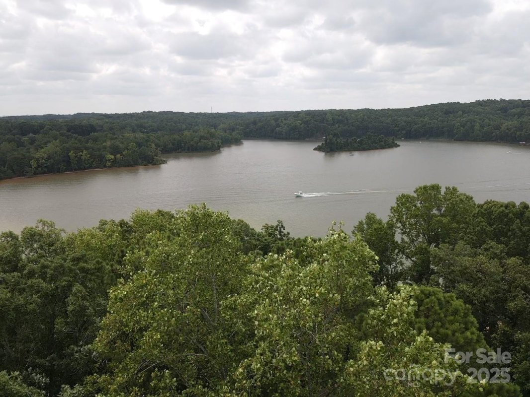 3235 Lake Pointe Drive
